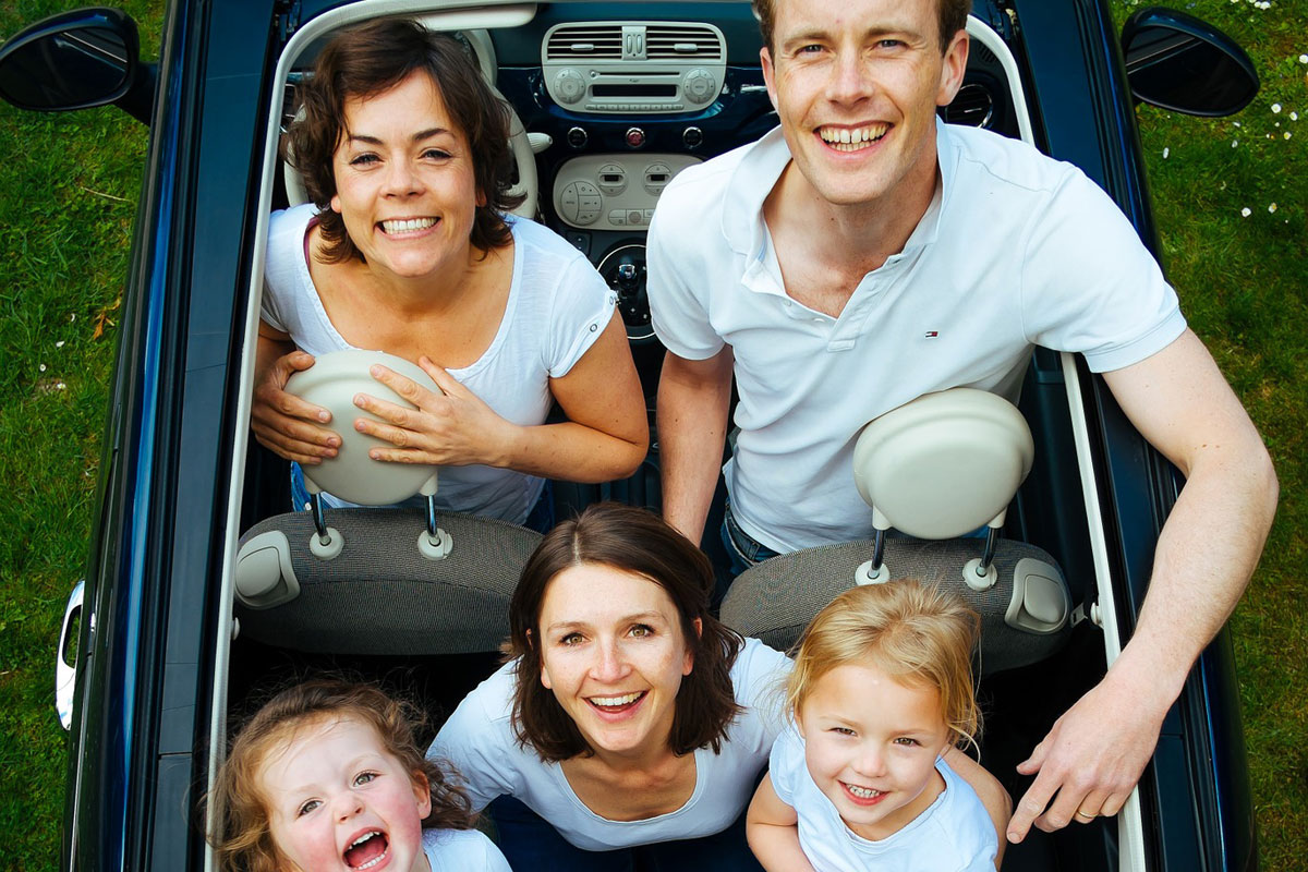 Eine lange Autofahrt mit Kindern – Stressfrei! - 2024
