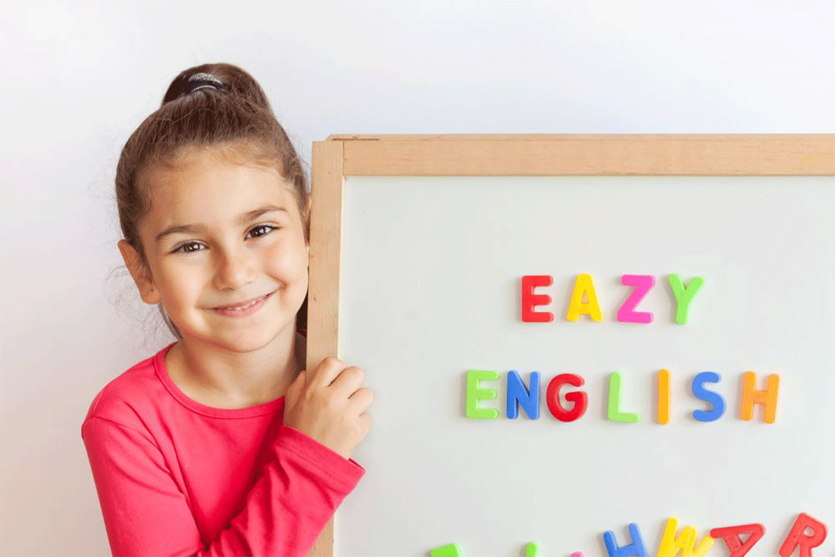 Titelbild zu „Englisch lernen für Kinder – wie sollte der Unterricht aussehen, damit er effektiv ist?“