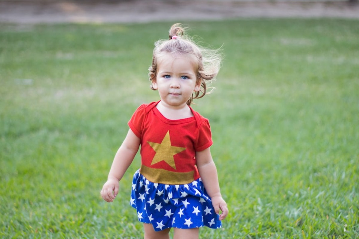 Titelbild zu „Modetrends für die Minis: Diese zeitlosen Muster lassen Kinderaugen leuchten“